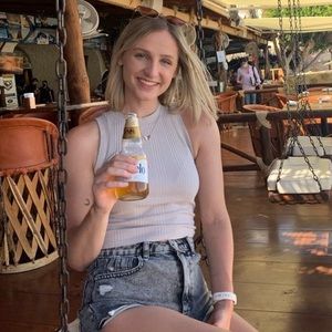 Meet your Posher, Megan